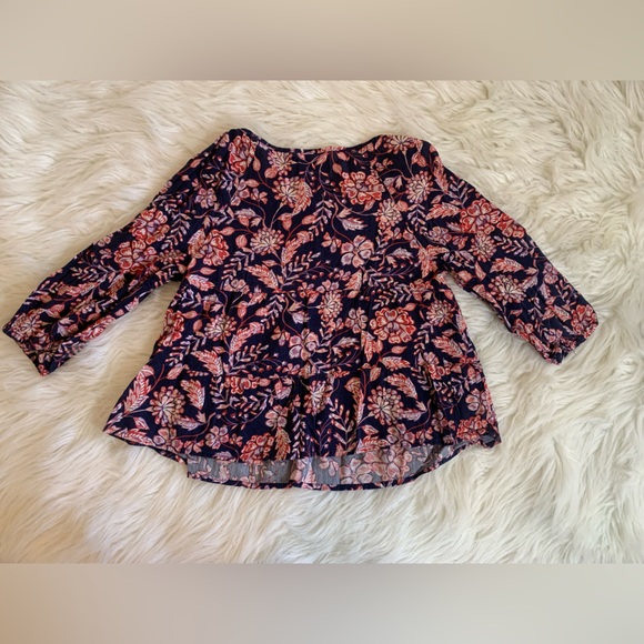 Girls old navy blouse - Picture 5 of 7